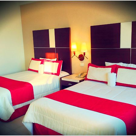 Hotel Baluartes Campeche Extérieur photo