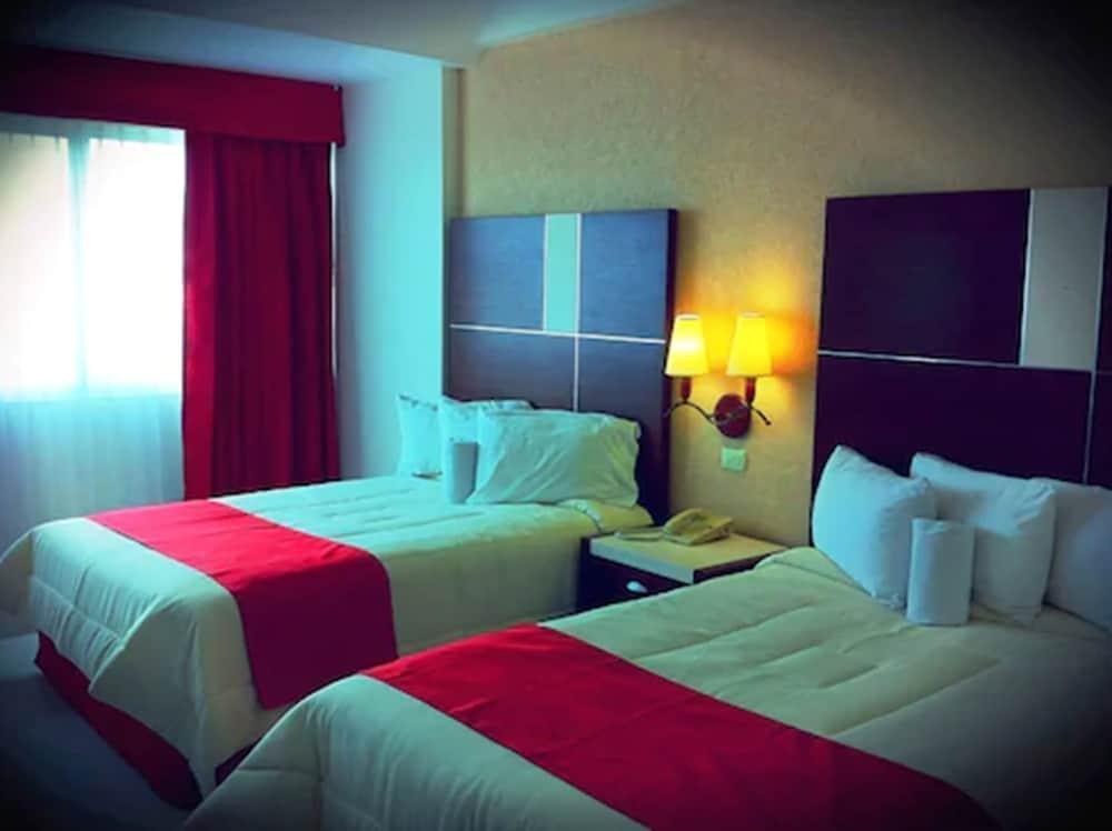 Hotel Baluartes Campeche Extérieur photo