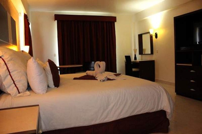 Hotel Baluartes Campeche Extérieur photo