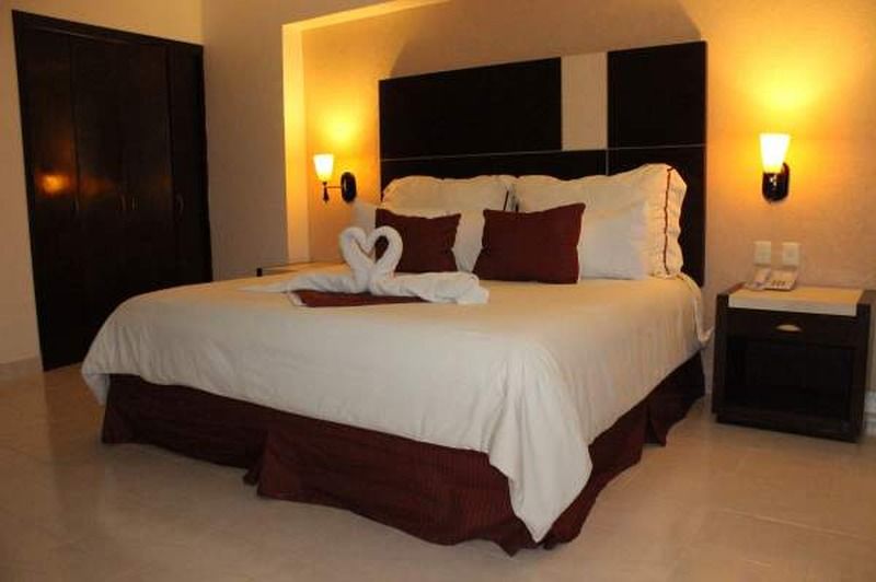 Hotel Baluartes Campeche Extérieur photo