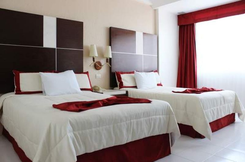 Hotel Baluartes Campeche Extérieur photo