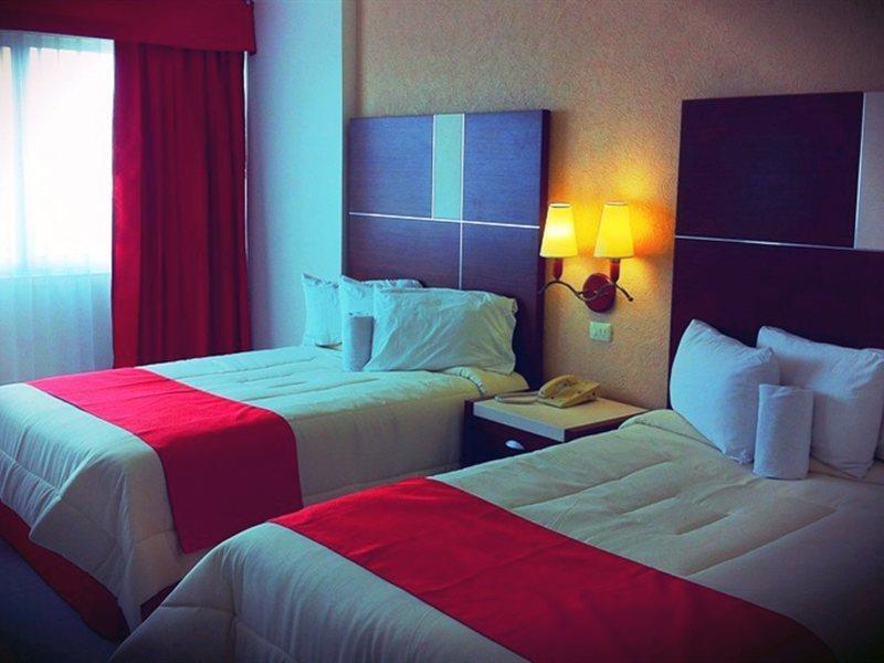 Hotel Baluartes Campeche Extérieur photo