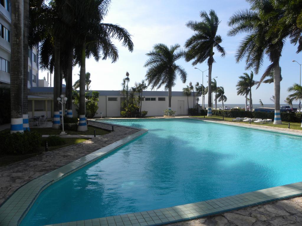 Hotel Baluartes Campeche Extérieur photo