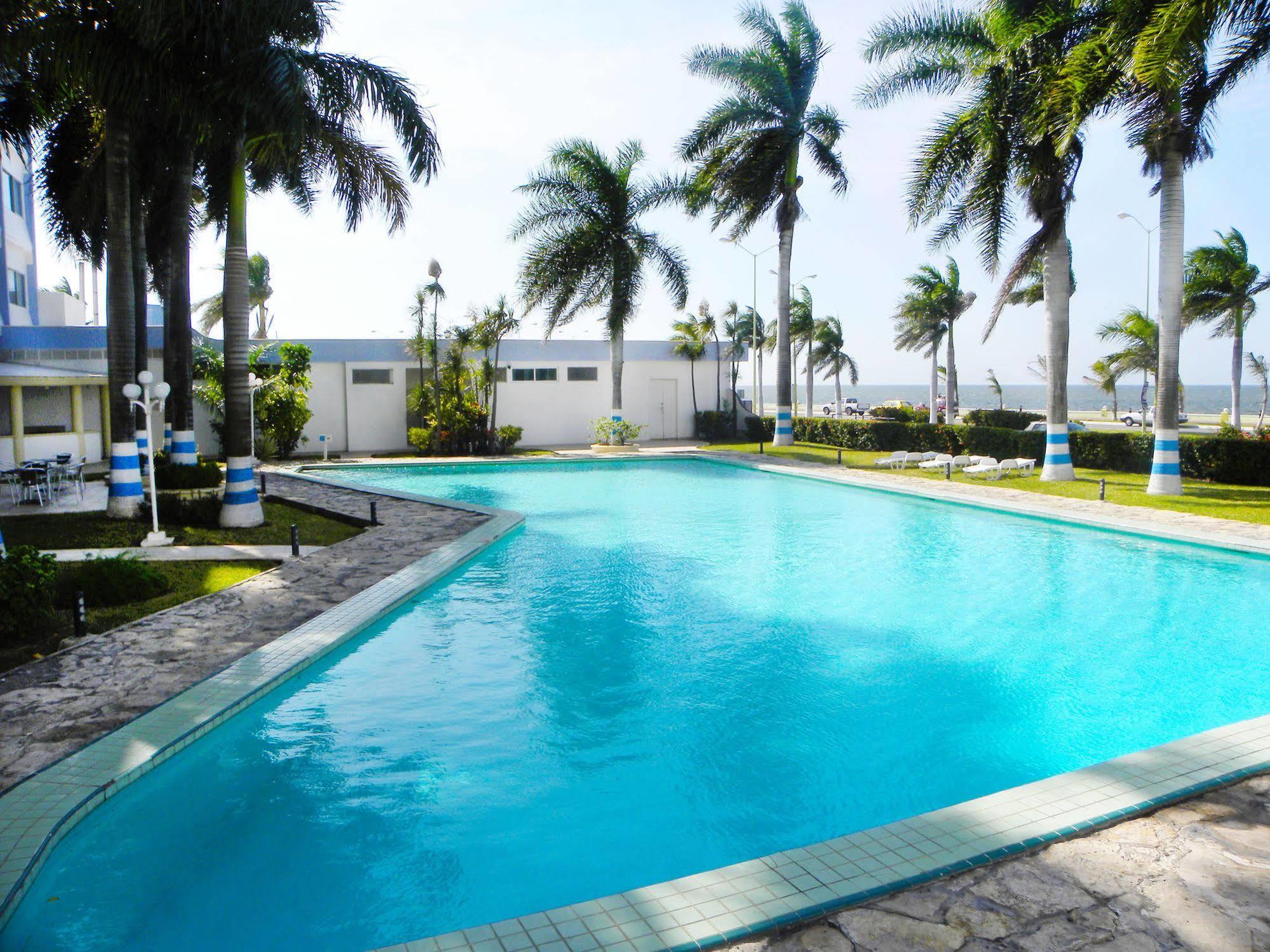 Hotel Baluartes Campeche Extérieur photo