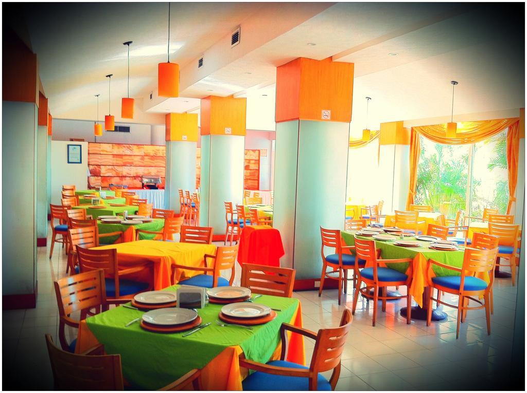 Hotel Baluartes Campeche Extérieur photo